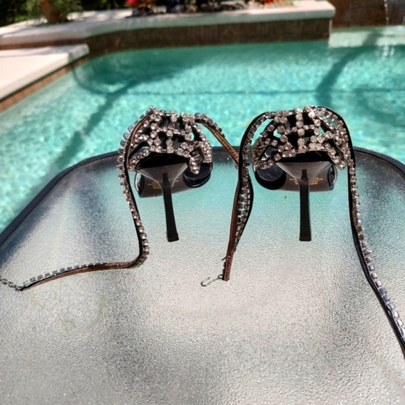 Victoria Secret/Colin Stuart rhinestone heels - Picture 3 of 16